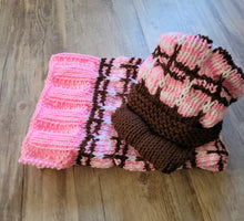 Load image into Gallery viewer, Loom Knit Plaid Hat & Scarf Set