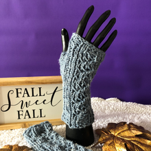 Load image into Gallery viewer, Loom Knit Braided Eyelet Finger less Gloves