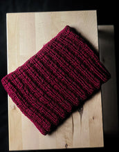 Load image into Gallery viewer, Loom Knit Bordeaux Cowl
