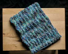 Load image into Gallery viewer, Loom Knit Diamond Cowl