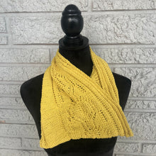 Load image into Gallery viewer, Loom Knit Gardenia Leaves Cowl