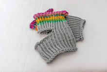 Load image into Gallery viewer, Loom Knit Yoga Socks