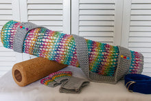 Load image into Gallery viewer, Loom Knit Yoga Socks